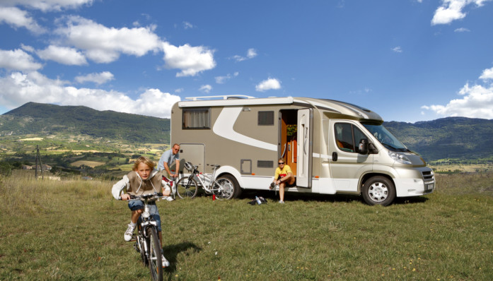 Teilintegriertes Wohnmobil